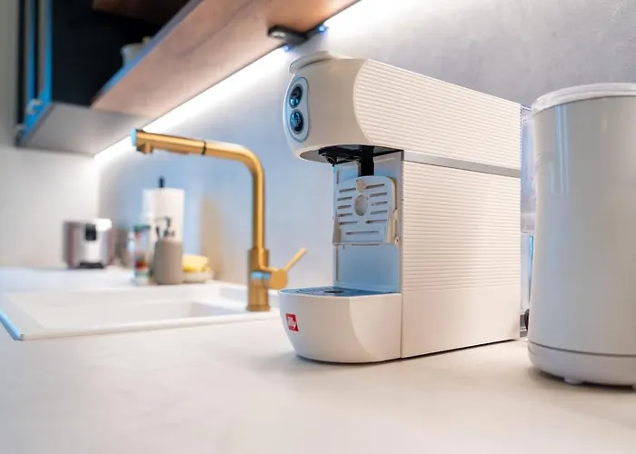 Lovingly Furnished In Center Διαμέρισμα *