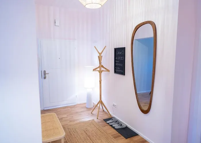 Lovingly Furnished In Center Апартаменты